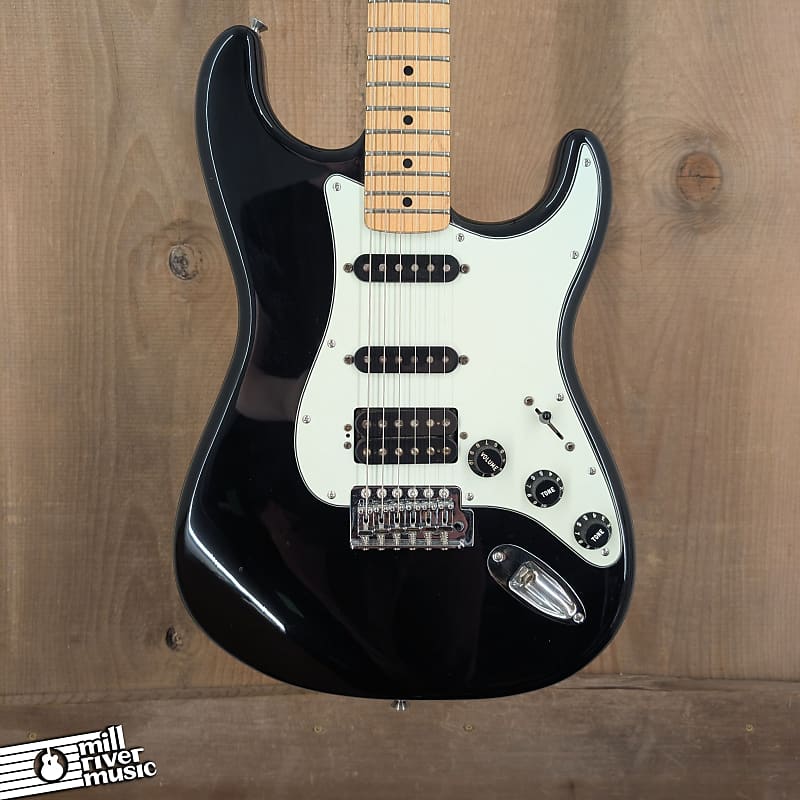 Fender Special Edition Standard Stratocaster 2012 HSS Used