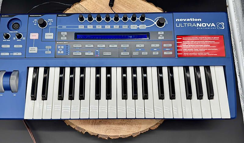 Novation UltraNova シンセサイザー 37鍵 Novation UltraNova 37-Key 20-Voice Synthesizer | Reverb