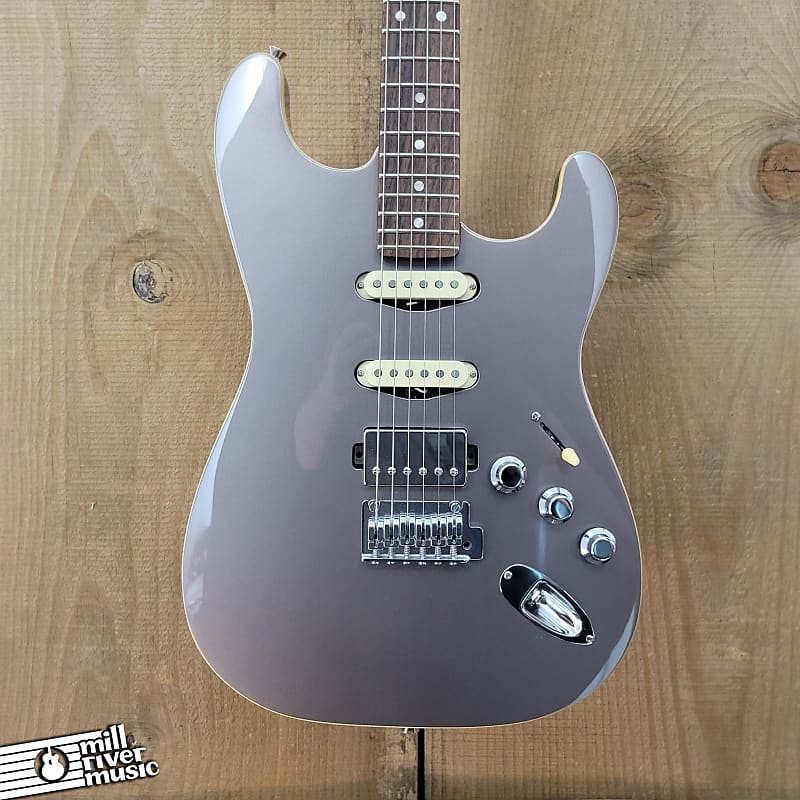 Fender Aerodyne Special Stratocaster HSS Dolphin Grey Metallic w/ Bag Used