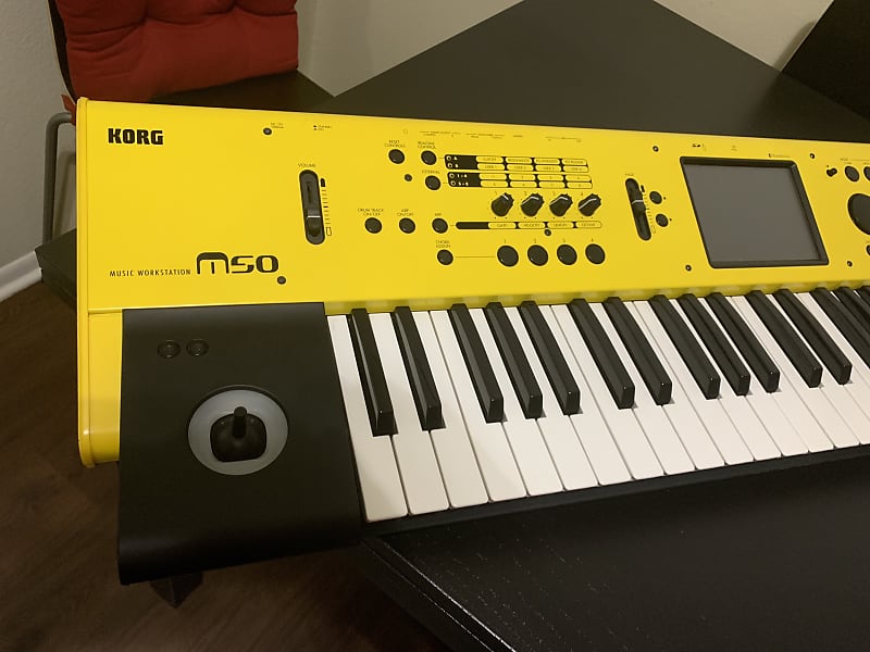 Korg M50 61 Yellow