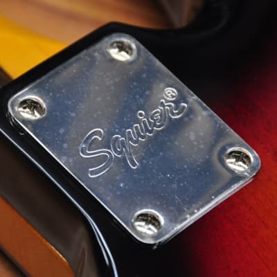 Squier  Classic Vibe 60's Jazz Bass Fretless 3 Tone Sunburst Bild 18
