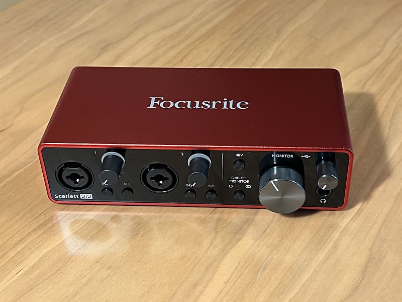 Focusrite Scarlett 2i2 3rd Gen USB Audio Interface 2019 - Present - Red / image 1