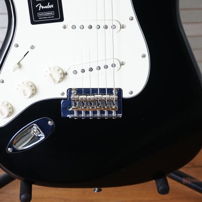 Fender Player Stratocaster Left-Handed with Pau Ferro Fretboard - Black image 5