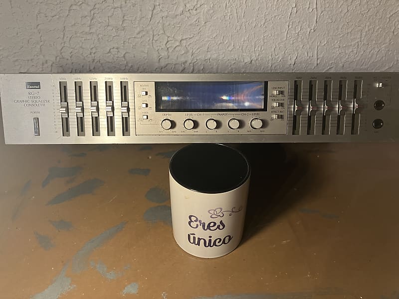 Sansui RG-7 Consolette 1988 - Silver  			