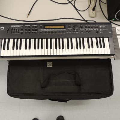 Roland XP-30 With Gigbag & Owner's Manual [Three Wave Music]