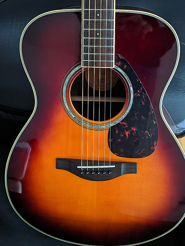 Yamaha LL6 Jumbo Acoustic/Electric Guitar | Reverb Canada