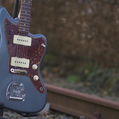 Fender Custom Shop '66 Jazzmaster Journeyman Relic - Charcoal frost Metallic Over Chocolate 3-Tone Sunburst image 8