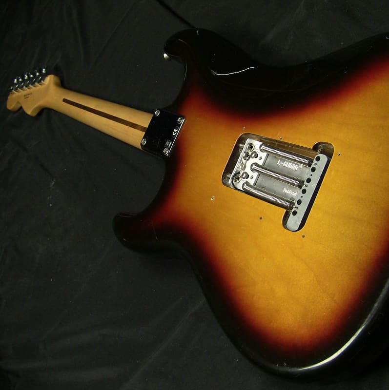 Floyd top rose claw