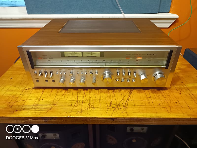 Sanyo JCX-2900K 1977 - Silver  			