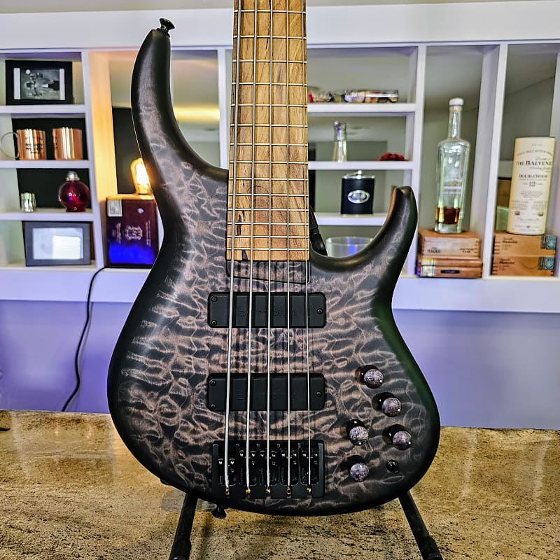 MTD 530-24: 2-tone Morado fingerboard, Quilted Maple top in