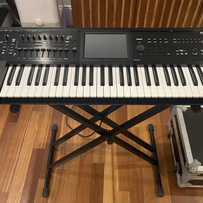 Korg KRONOS 2 61-Key (includes custom made ATA flight case)
