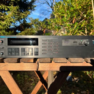 Roland S-550 Digital Sampler 1988 SCSI Gotek USB Zip Drive MU-1 Mouse Color TFT Monitor