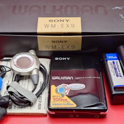 ULTRA RARE] Sony WM-40 Walkman Cassette Player, Excellent Silver ! For  Display or Repair !