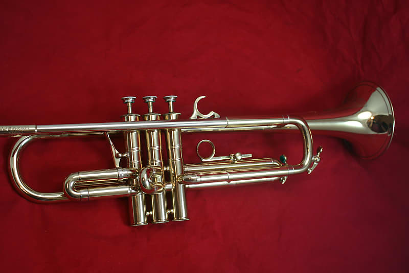 Selmer Paris Lightweight ML Bore 1968 Bb trumpet- Lacquered Brass image 1