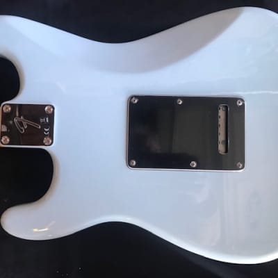 Fender Stratocaster 2022 - Sonic blue image 2