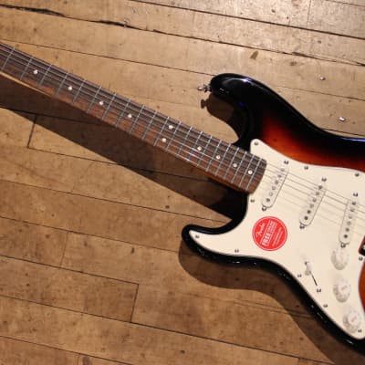 Squier Classic Vibe '60s Stratocaster Left-Handed 3-Color Sunburst image 1
