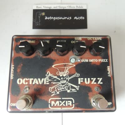 Zoom Ultra Fuzz UF-01 | Reverb