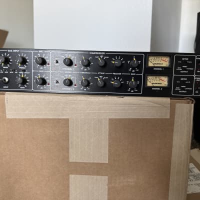 DTM・DAW DRAWMER 1960 Drawmer 1960 Tube Preamp & Compressor | FrontEndAudio.com