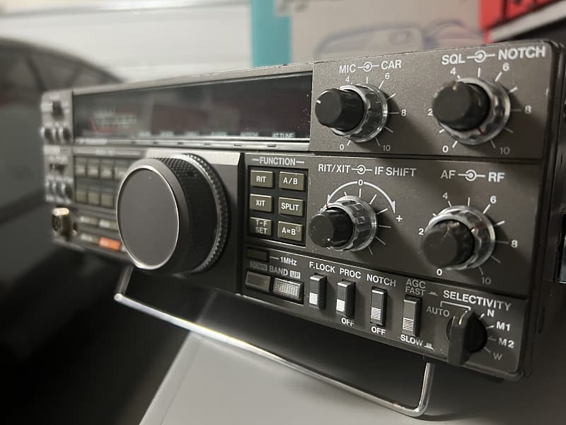 Kenwood TS-440S 100W HF Ham Radio Tranceiver | Reverb Kenwood TS-440S 100W HF Ham Radio Tranceiver | Reverb
