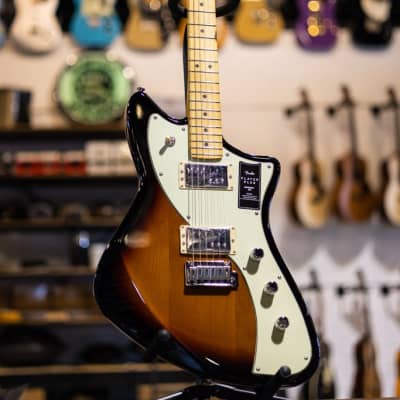 Fender Player Plus Meteora HH - 3-Color Sunburst w/Deluxe Gig Bag - Floor Demo image 4