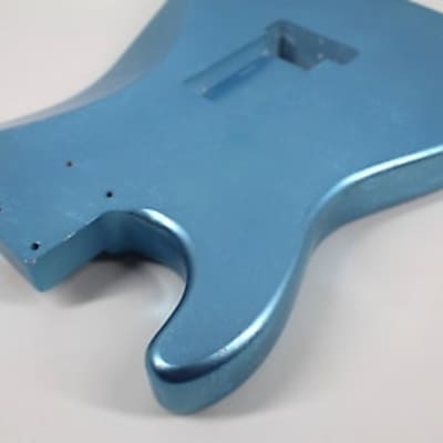 MJT Stratocaster body VTS 2023 - Ice Blue Metallic (nitrocellulose) light relic image 8