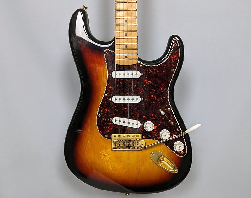 Fender Deluxe Stratocaster 2012 MIM Sunburst Strat Guitar - Made In Mexico image 1
