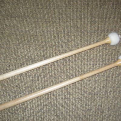 ONE pair new old stock Regal Tip 601SG, GOODMAN # 1, TIMPANI MALLETS HARD, inner wood core covered with first quality white damper felt, hard rock maple haandles / shaft (includes packaging) image 18
