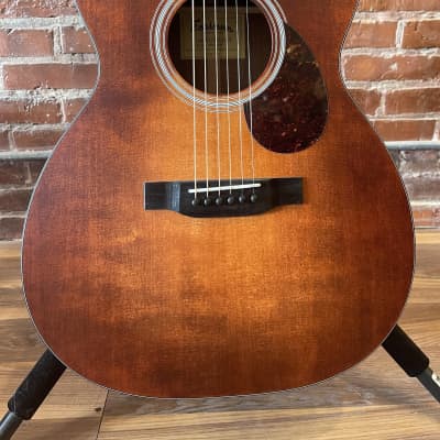 Eastman E1OM | Reverb