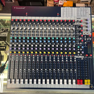 Soundcraft FX16II 16 Channels Mixer With Effects (USED) | Reverb Soundcraft FX16II 16 Channels Mixer With Effects (USED) | Reverb