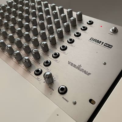 Vermona DRM1 MKIII Deluxe - CV Trigger Analogue Drum Machine - Silver image 2