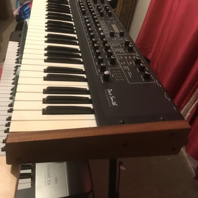 Dave Smith Instruments Prophet 08 PE 61-Key 8-Voice Polyphonic Synthesizer 2009 - 2015 - Black with Wood Sides