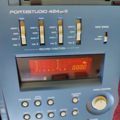 Tascam 424 MkIII Portastudio