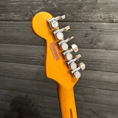 Fender American Ultra Stratocaster Rosewood Fingerboard Electric Guitar Ultraburst image 11