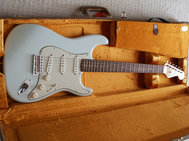 Fender american vintage 59 clearance stratocaster sonic blue