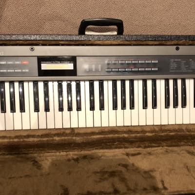 Roland Alpha Juno-2