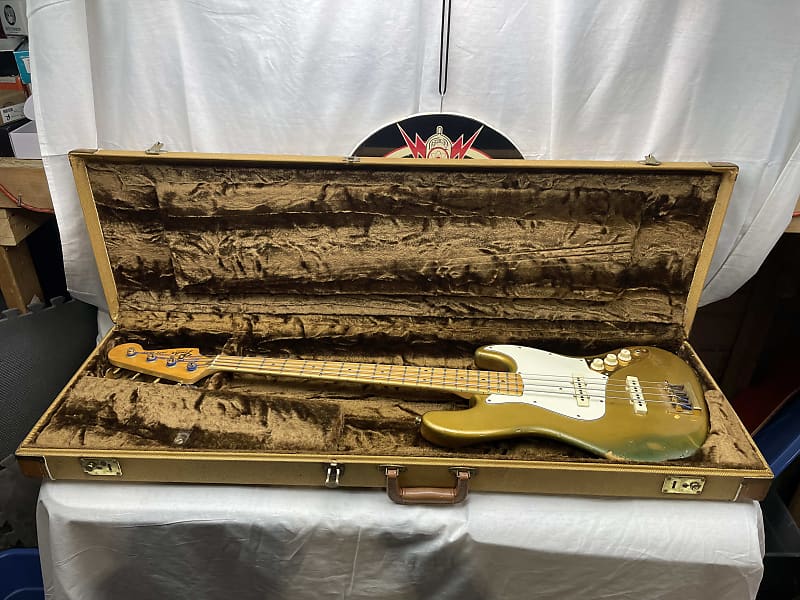 Fender American Collector's Series Jazz Bass 4-string J-Bass with Case 1981 - Gold image 1