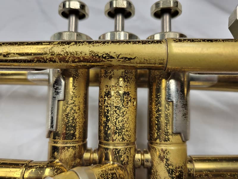 Getzen Bb Brass Lacquer Trumpet