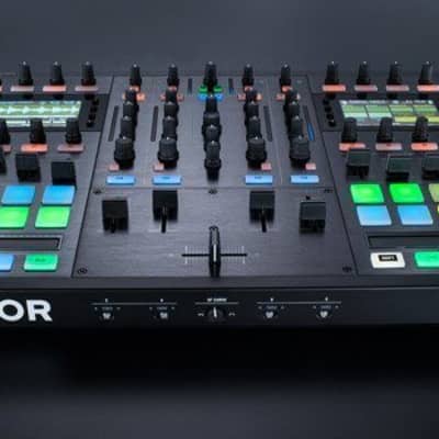 Native Instruments Traktor Kontrol S8 | Reverb Canada