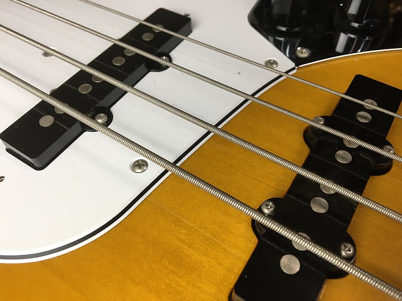 FENDER JAPAN Jazz Bass Japan Standard / Three Tone Sunburst / Made