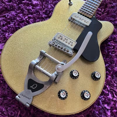 Used Guild M-75T DeArmond Champagne Sparkle Solid Body