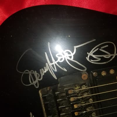 Eddie Van Halen X4 autographed Guitar Yamaha 'RGZ CUSTOM" 1987 gloss black Very Rare image 2