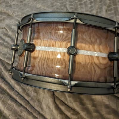 HHG Drums Contoured Red Oak Stave Snare Drum 14x7 Smoky Gloss w/Gunmetal Hardware image 4
