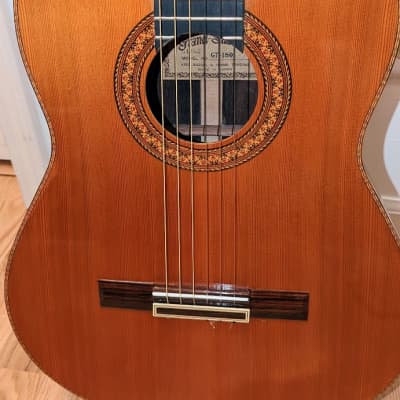 HAND MADE IN JAPAN GREAT VINTAGE SUZUKI C200 CLASSICAL GUITAR IN