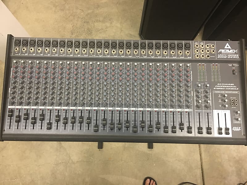 Peavey Unity Series 2002-24 RQ 24 Channel Mixer