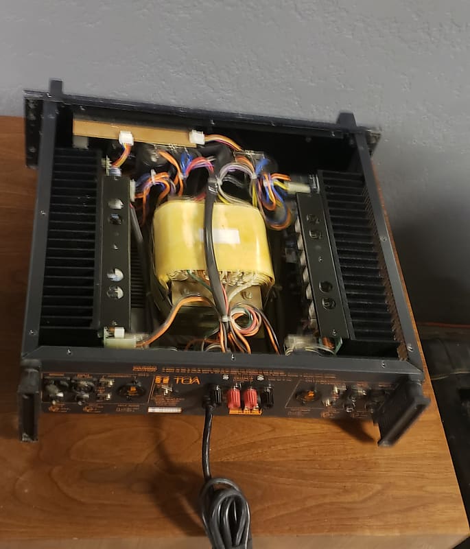 TOA P150D Power Amplifier パワーアンプ Amazon.co.jp: TOA 業務用パワーアンプ P150D: 家電＆カメラ