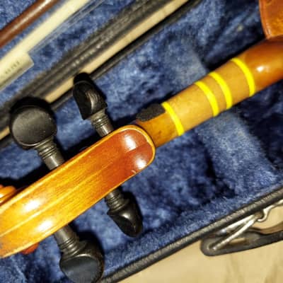 Suzuki Model 220 (1/16 Size) Violin, Japan, 1978, with case & bow image 11