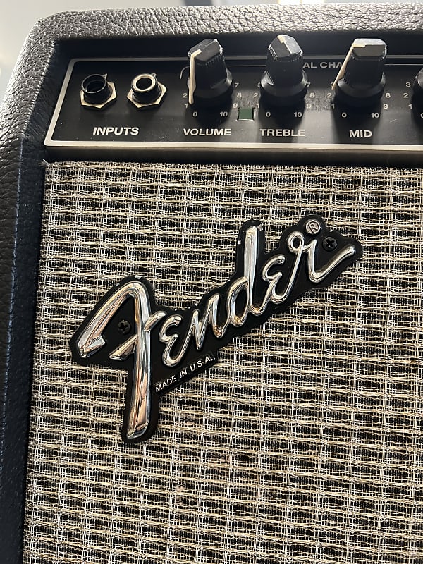 Fender Deluxe 112 Plus 2-Channel 90-Watt 1x12