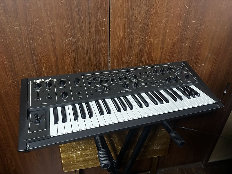 KORG DL-50 アナログシンセサイザー KORG DL-50 アナログシンセサイザー I Ran So Far Away: Classic