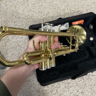 Mendini B-Flat Trumpet MTT-L Gold Lacquered *2 Dents On Bell* image 3