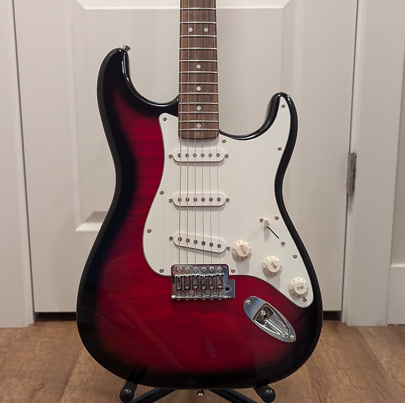ワンオフ！幻のフェスタレッドのTakeyer STRATCASTER です。 ワンオフ！幻のフェスタレッドのTakeyer STRATCASTER です